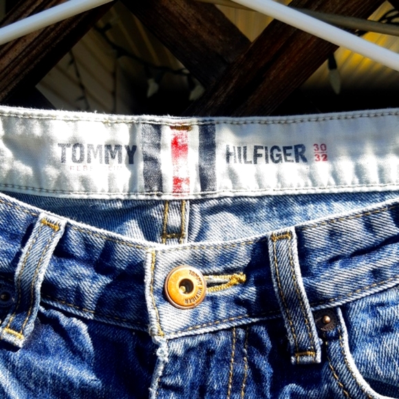Tommy Hilfiger Jeans - Picture 4 of 6